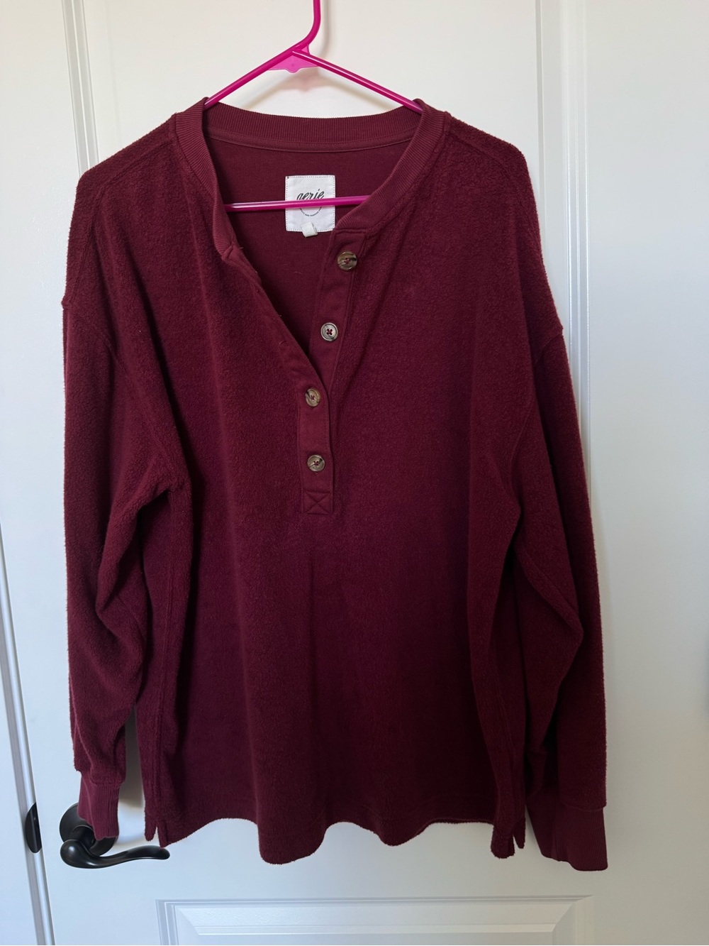 aerie Burgundy V-Neck Henley Sweater great condition